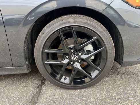 Used 2025 Honda Civic Sport image 10