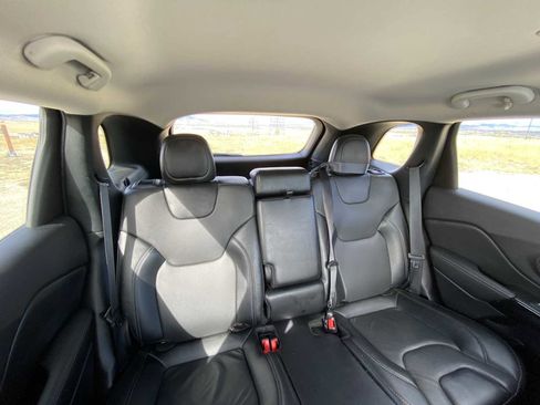 Certified 2023 Jeep Cherokee Altitude Lux image 16