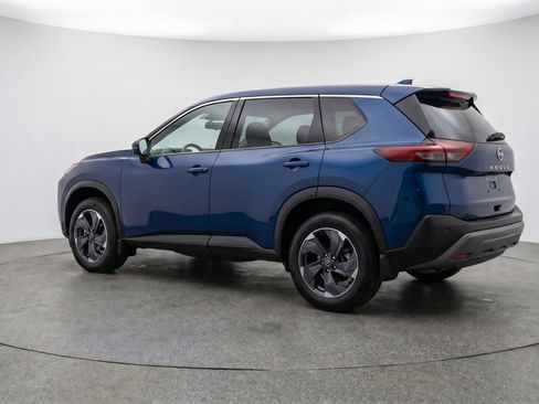 Used 2025 Nissan Rogue SV FWD image 6
