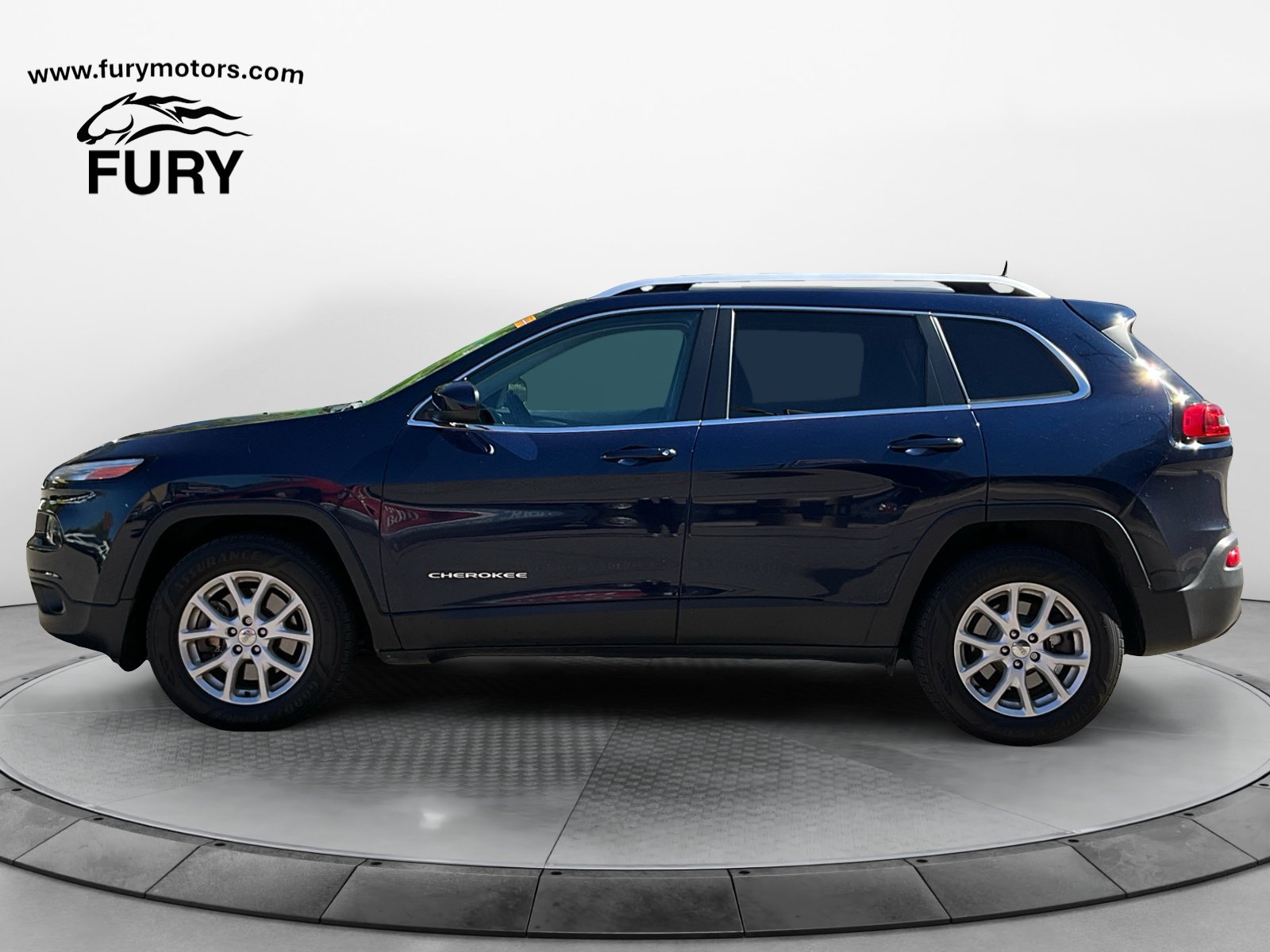 Used 2016 Jeep Cherokee Latitude w/ Cold Weather Group AWD/4WD image 7