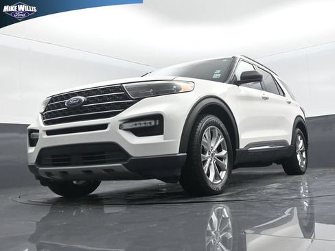 Used 2020 Ford Explorer XLT w/ Equipment Group 202A RWD image 11