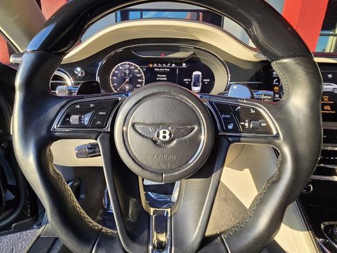 Used 2020 Bentley Flying Spur W12 image 56