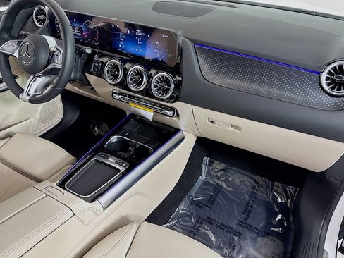 New 2025 Mercedes-Benz GLA 250 image 26