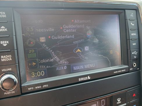 Used 2013 Jeep Grand Cherokee Overland w/ Advance Technology Group image 17