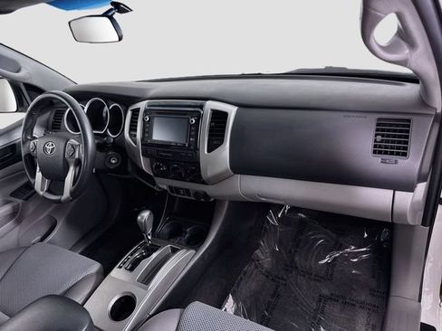 Used 2015 Toyota Tacoma PreRunner w/ TRD Off-Road Package RWD image 27