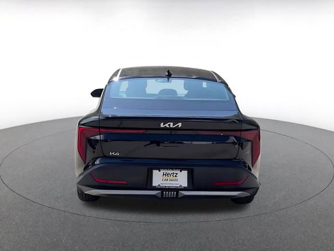 Used 2025 Kia K4 LXS image 12