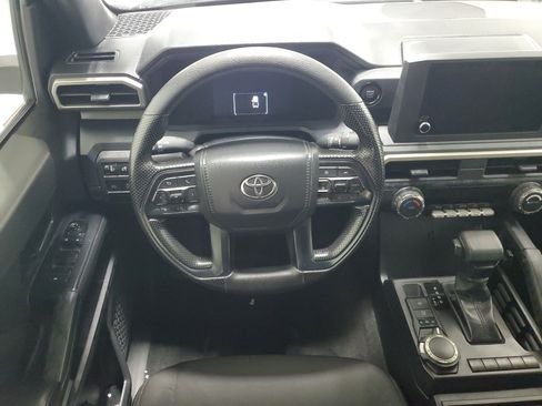 Used 2024 Toyota Tacoma SR AWD/4WD image 17