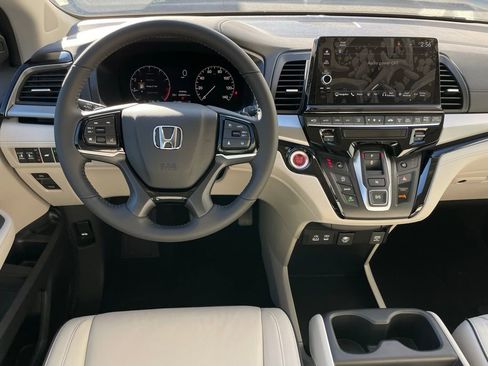New 2026 Honda Odyssey Touring image 11