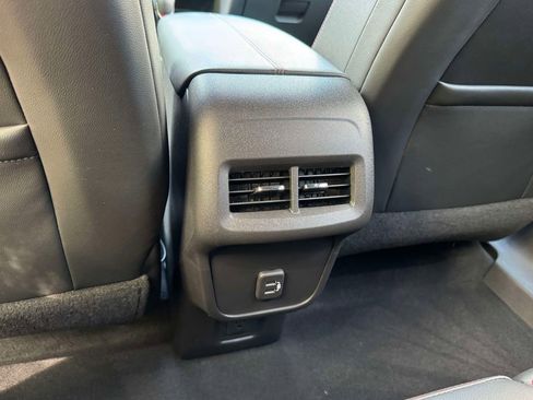 Used 2023 Chevrolet Equinox RS FWD image 21
