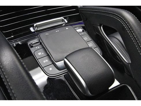 Used 2024 Mercedes-Benz GLE 350 4MATIC image 29