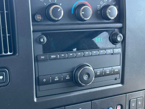 Used 2024 Chevrolet Express 3500 LT w/ LT Preferred Equipment Group RWD image 24