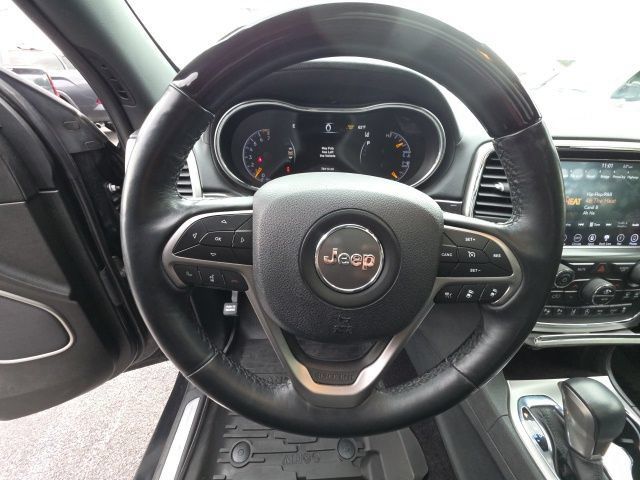 Used 2018 Jeep Grand Cherokee Overland AWD/4WD image 22