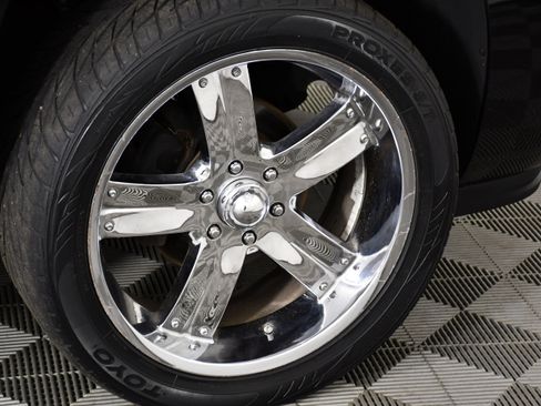Used 2007 Cadillac Escalade AWD w/ Information Package image 55