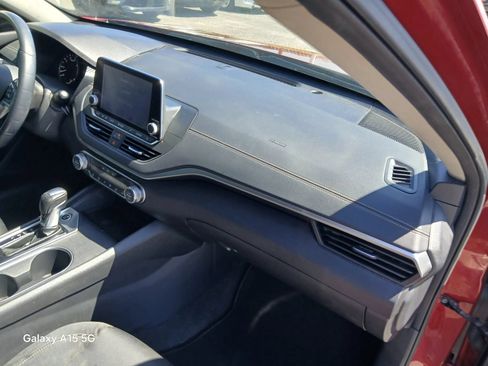 Used 2019 Nissan Altima 2.5 SV FWD image 18