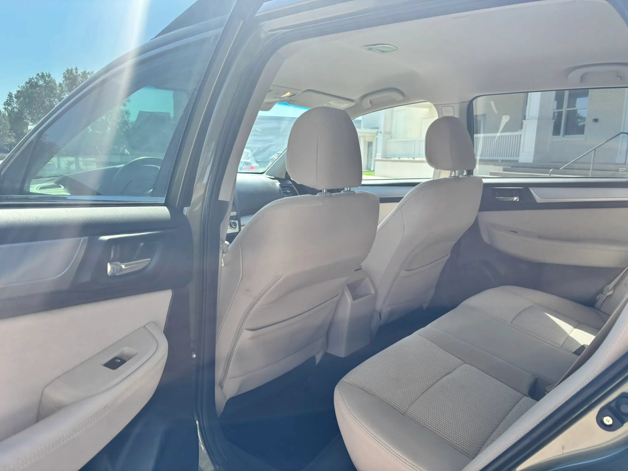 Used 2017 Subaru Outback 2.5i Premium AWD/4WD image 28