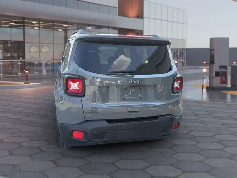 Used 2022 Jeep Renegade Sport w/ Sport Appearance Group FWD image 10