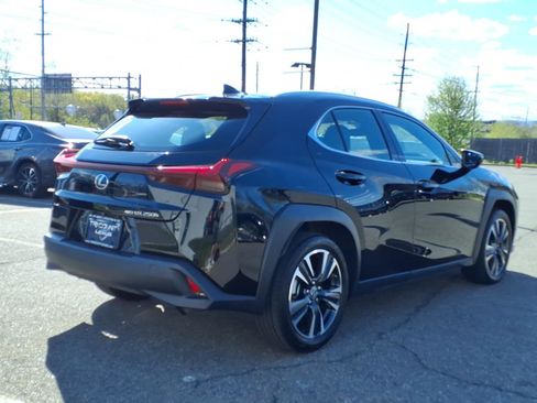 Used 2024 Lexus UX 250h AWD image 6