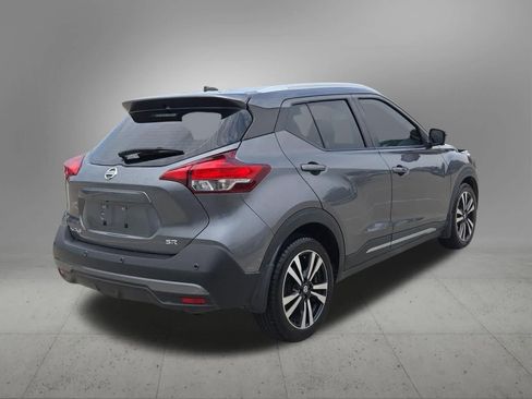 Used 2020 Nissan Kicks SR w/ SR Premium Package FWD image 6