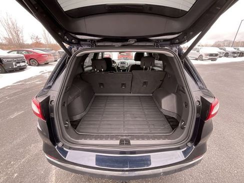 Used 2020 Chevrolet Equinox LT w/ Driver Convenience Package image 22