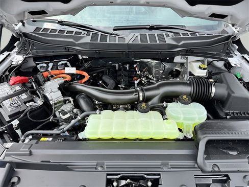 New 2025 Ford F150 Lariat w/ Equipment Group 501A Mid image 9