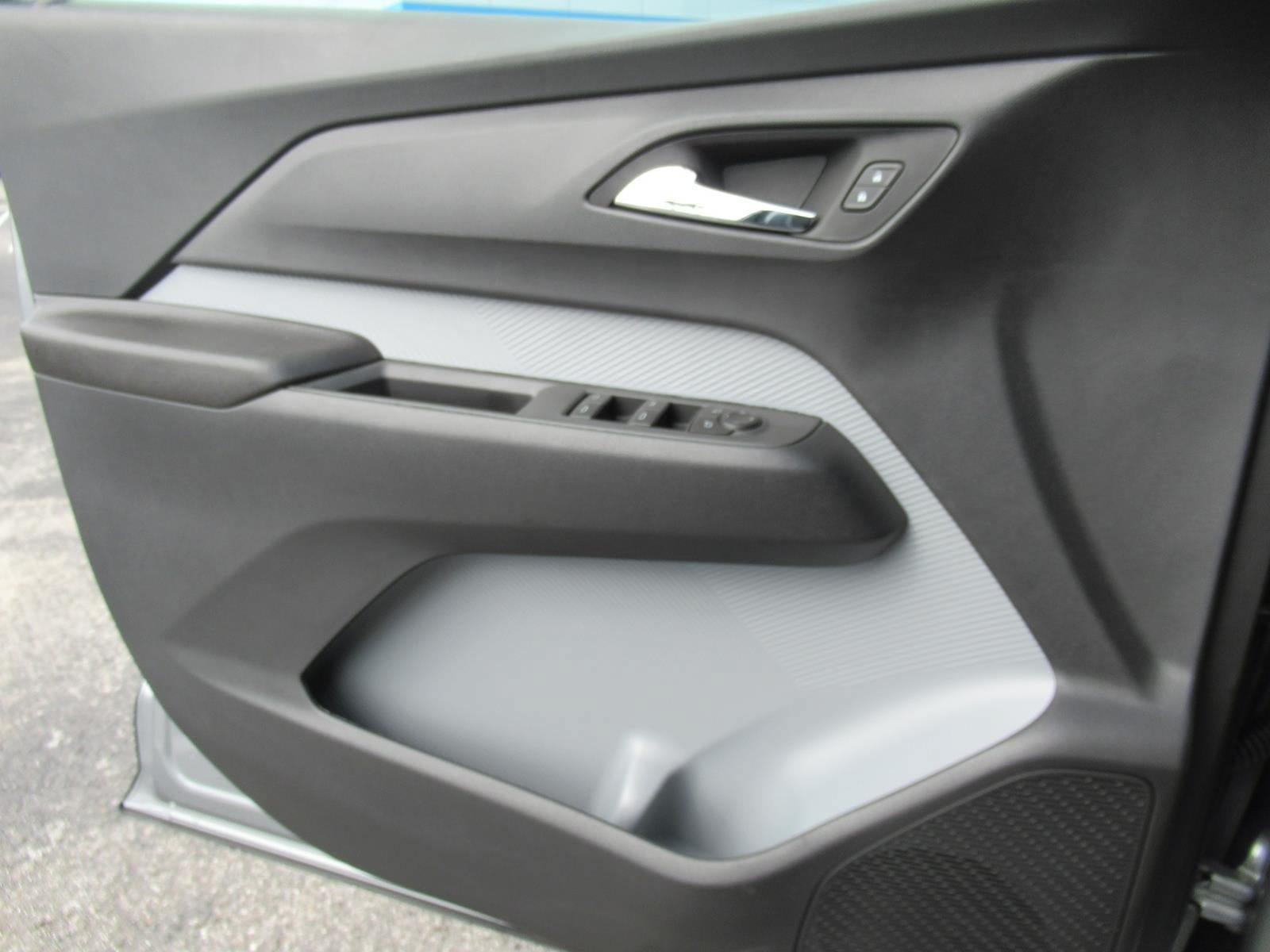 New 2027 Chevrolet Bolt LT FWD image 19