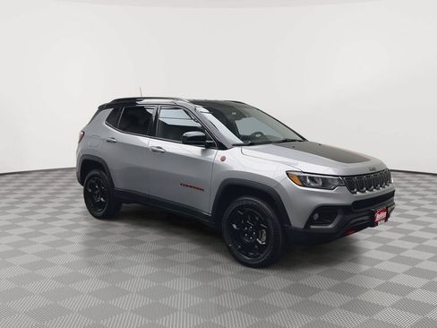 Used 2023 Jeep Compass Trailhawk AWD/4WD image 36