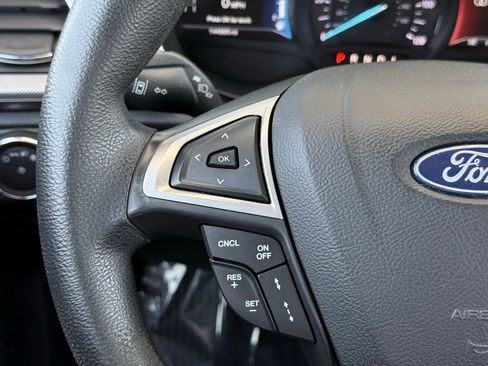 Used 2019 Ford Fusion SE FWD image 30