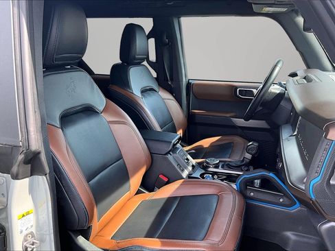 Used 2022 Ford Bronco Outer Banks AWD/4WD image 7