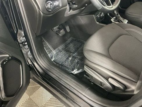 Used 2022 Jeep Renegade Altitude image 15