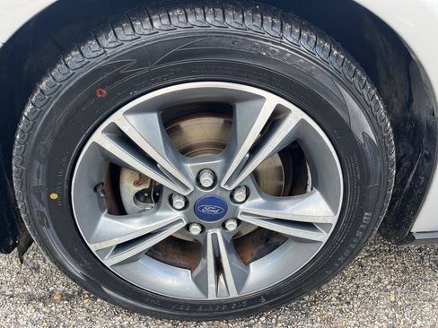 Used 2014 Ford Focus SE w/ SE Sport Package FWD image 33