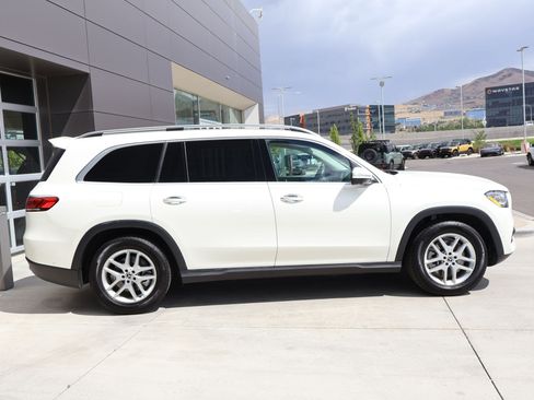 Used 2020 Mercedes-Benz GLS 450 4MATIC image 4