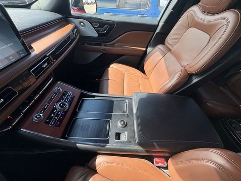 Used 2020 Lincoln Aviator Reserve w/ Equipment Group 201A image 22