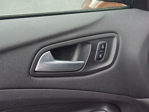 Used 2017 Ford Escape SE AWD/4WD image 27