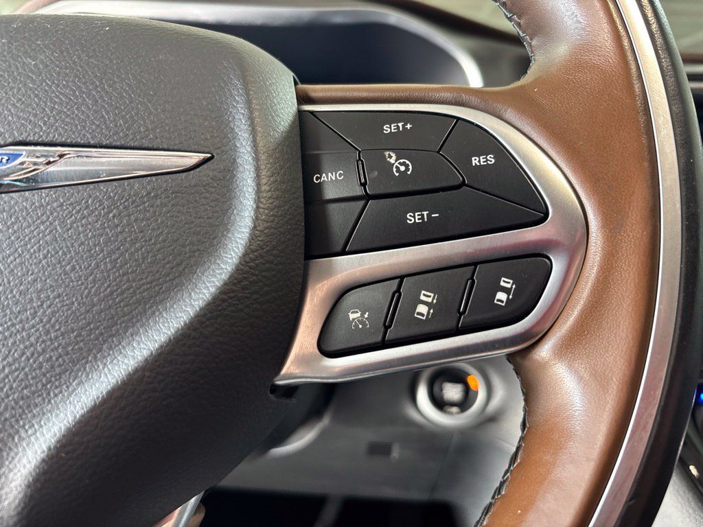 Used 2019 Chrysler Pacifica Limited FWD image 20