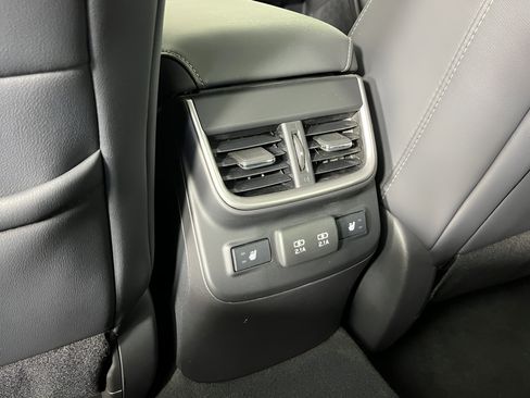 Used 2022 Subaru Outback Limited AWD/4WD image 12