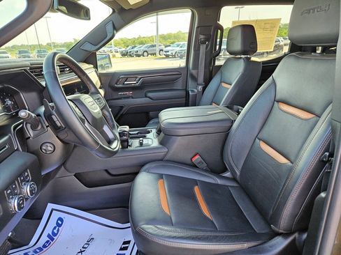 Used 2024 GMC Sierra 1500 AT4 w/ AT4 Preferred Package AWD/4WD image 24