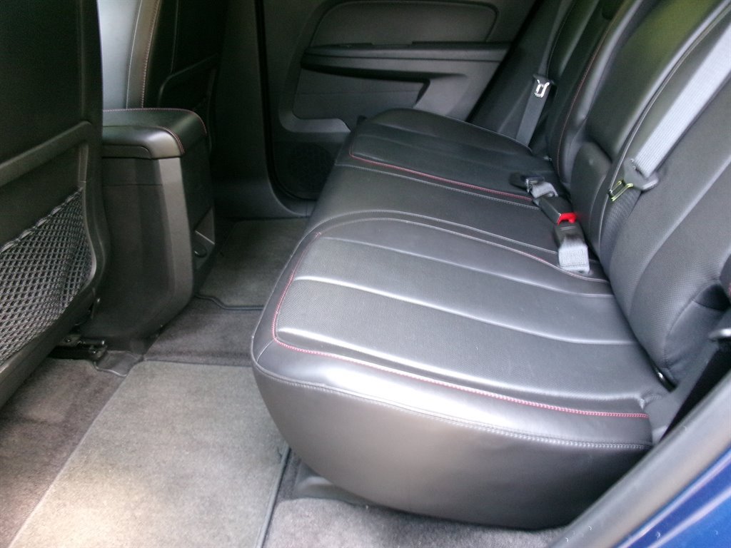Used 2010 Chevrolet Equinox LT AWD/4WD image 30