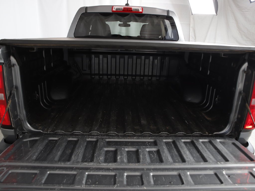 Used 2022 Chevrolet Colorado W/T AWD/4WD image 6