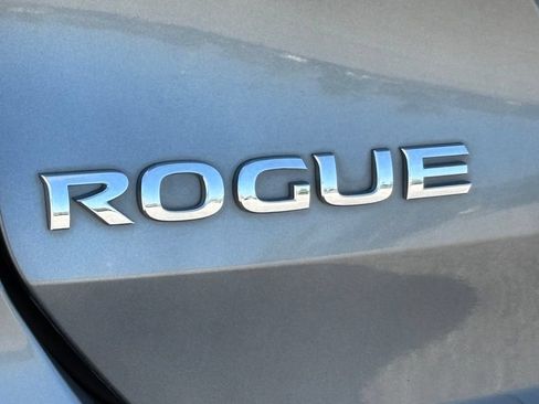 Used 2018 Nissan Rogue S FWD image 15