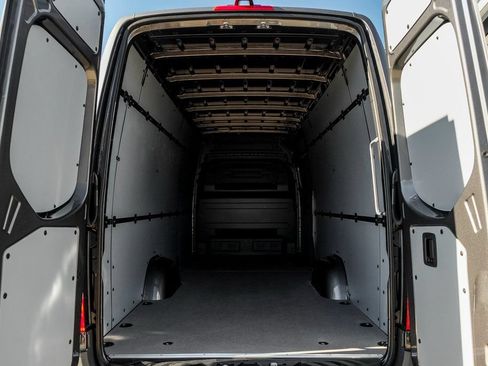 Used 2026 Mercedes-Benz Sprinter 2500 image 10