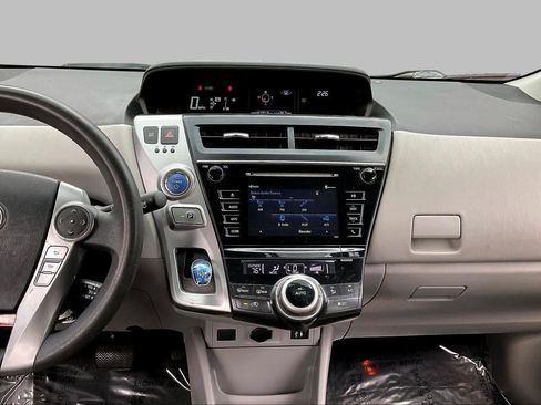 Used 2015 Toyota Prius V Three FWD image 7