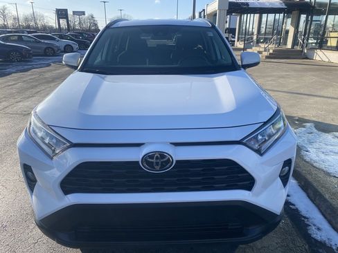 Used 2021 Toyota RAV4 XLE image 16