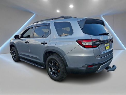 Used 2023 Honda Pilot TrailSport image 6