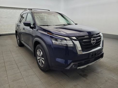 Used 2022 Nissan Pathfinder SL AWD/4WD image 13