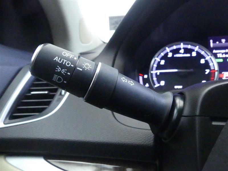 Used 2020 Acura TLX FWD image 18