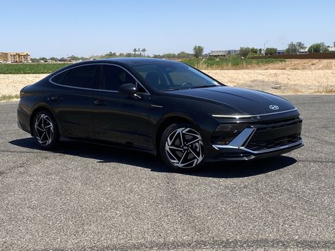 Certified 2024 Hyundai Sonata SEL w/ Convenience Package FWD image 33