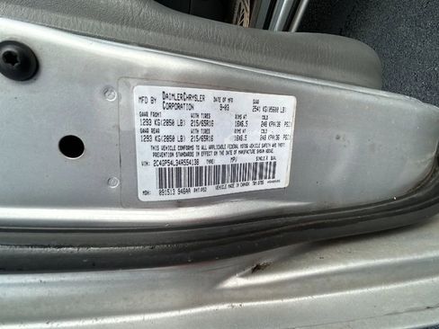 Used 2004 Chrysler Town & Country Touring FWD image 21