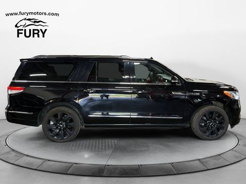 Used 2024 Lincoln Navigator L Reserve w/ Equipment Group 201A AWD/4WD image 3