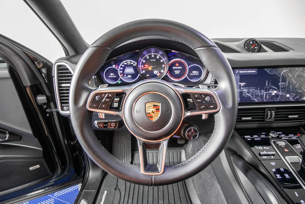 Used 2023 Porsche Cayenne Platinum Edition AWD/4WD image 19
