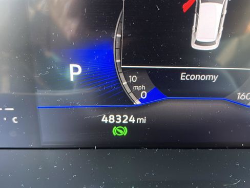 Used 2024 Volkswagen Jetta SE FWD image 16